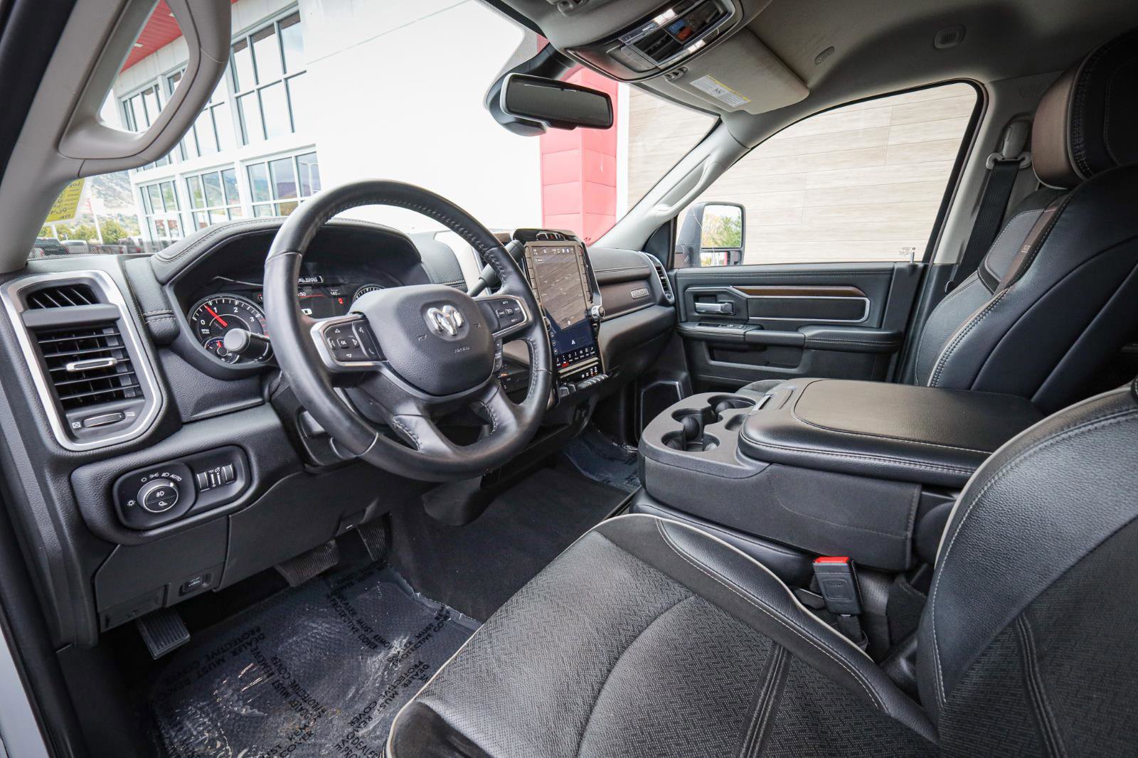 Used 2024 RAM 2500 Laramie image 12