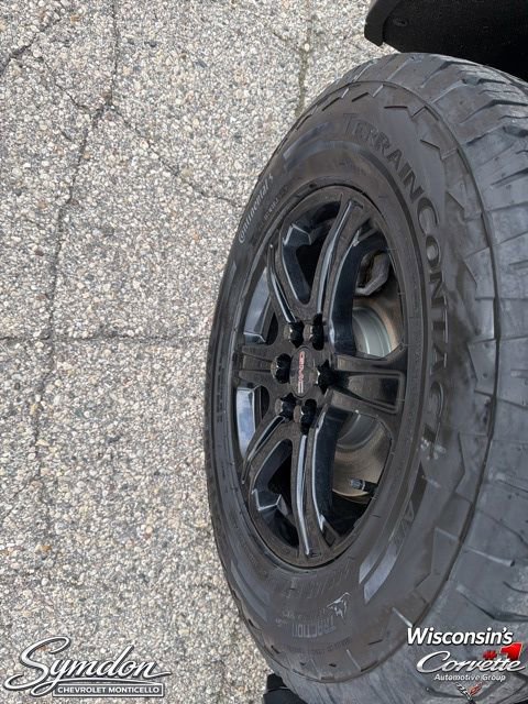 Used 2020 GMC Acadia AT4 w/ Driver Alert Package II AWD/4WD image 9