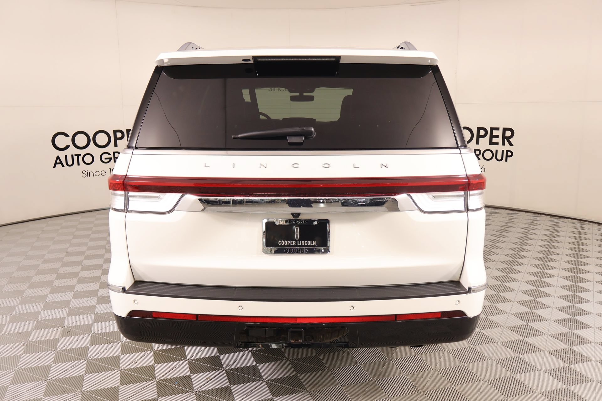 Used 2022 Lincoln Navigator Reserve AWD/4WD image 23
