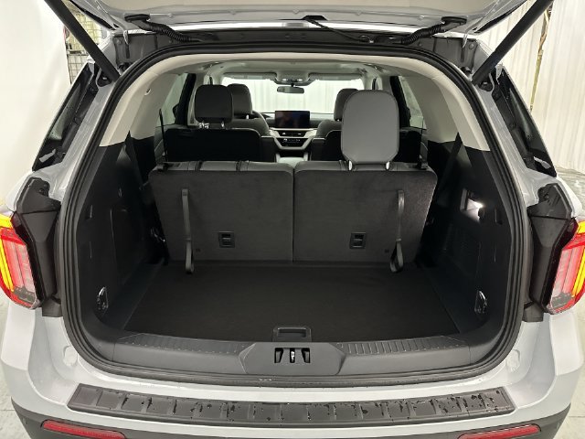 New 2026 Ford Explorer Active w/ Active Comfort Package AWD/4WD image 24