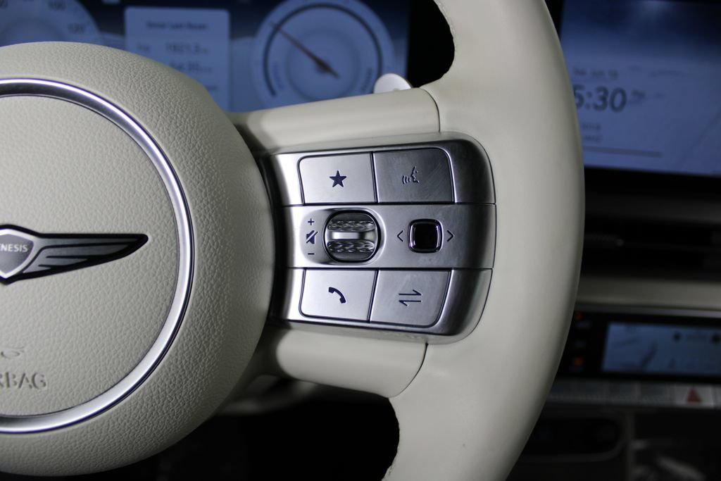 Used 2025 Genesis GV60 RWD image 25