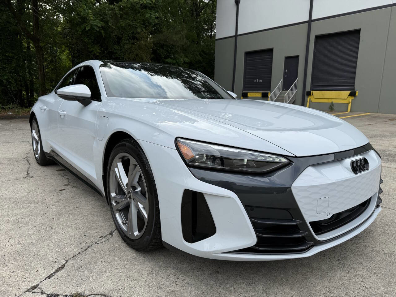 Used 2023 Audi e-tron GT Premium Plus AWD/4WD image 9