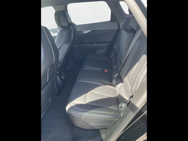 Certified 2025 Cadillac Optiq Luxury 2 AWD/4WD image 9