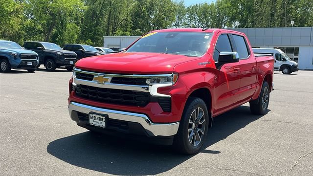 Used 2024 Chevrolet Silverado 1500 LT AWD/4WD image 3