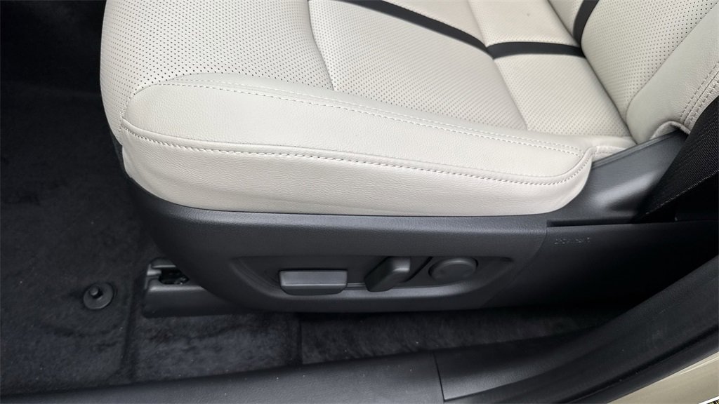 New 2025 MAZDA CX-70 Plug-In Hybrid w/ Premium Pkg image 42