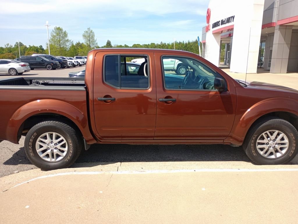 Used 2018 Nissan Frontier SV w/ Value Truck Package RWD image 4