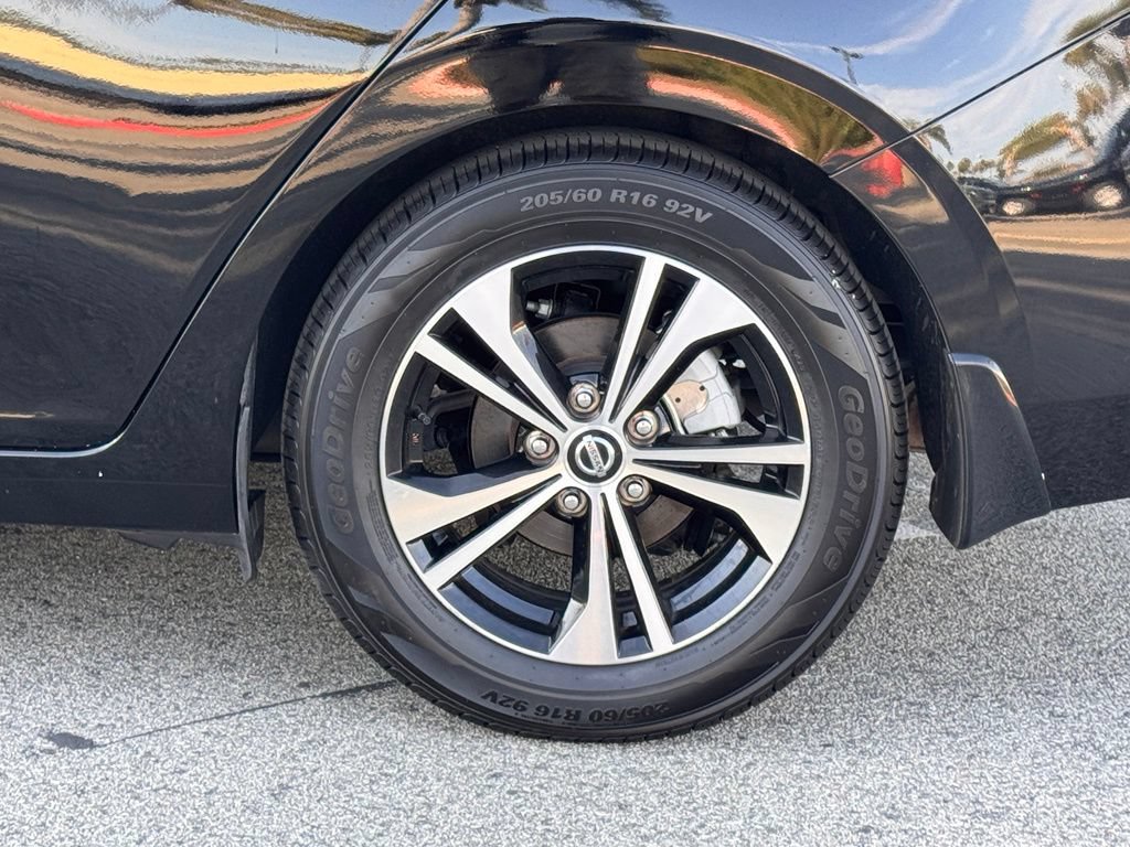 Certified 2022 Nissan Sentra SV w/ All-Weather Package FWD image 10