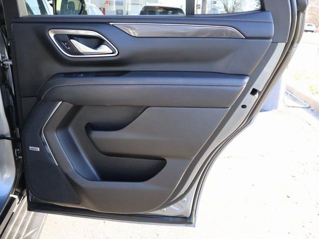Used 2021 GMC Yukon AT4 w/ Technology Package image 15