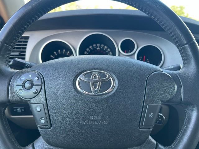 Used 2010 Toyota Tundra Limited AWD/4WD image 15