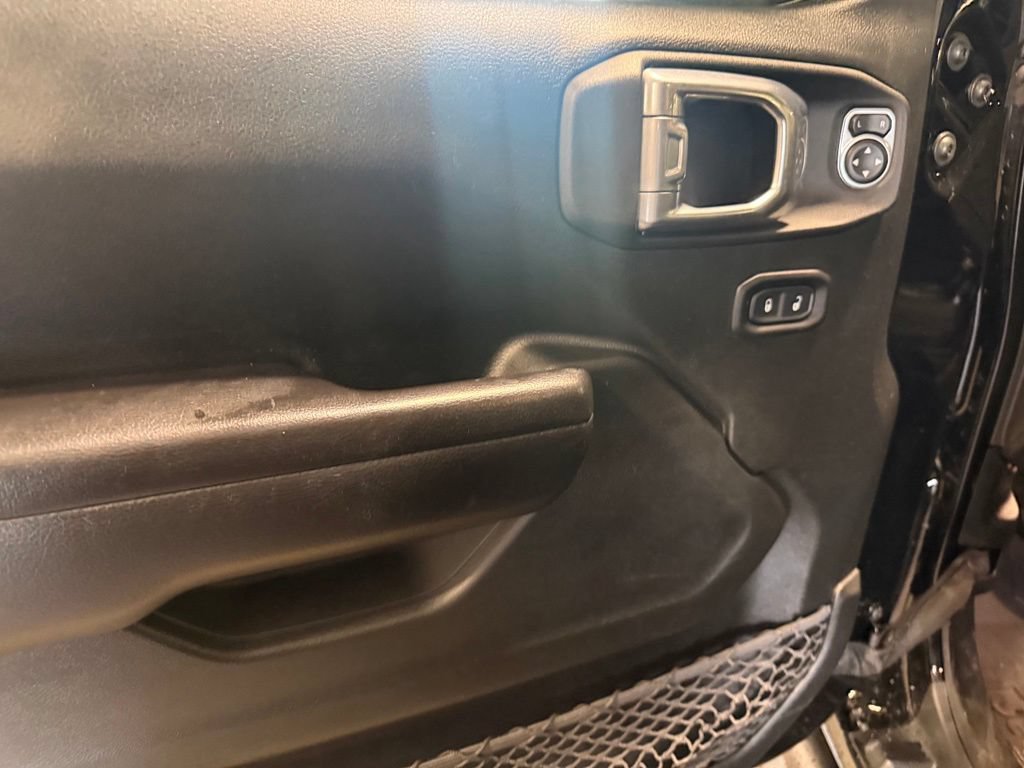 Used 2021 Jeep Gladiator Sport AWD/4WD image 5