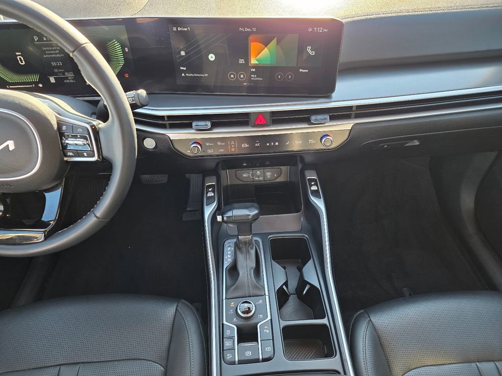 Used 2024 Kia Sorento S image 16