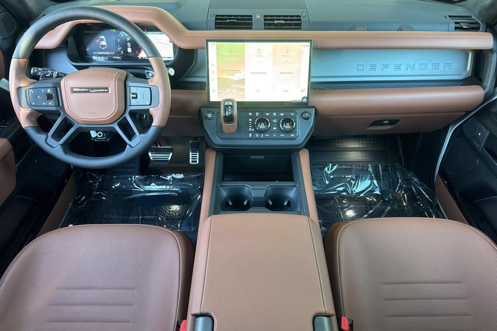 New 2026 Land Rover Defender 110 OCTA AWD/4WD image 15