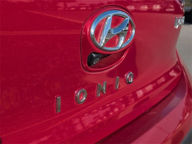 Used 2022 Hyundai Ioniq SE image 10