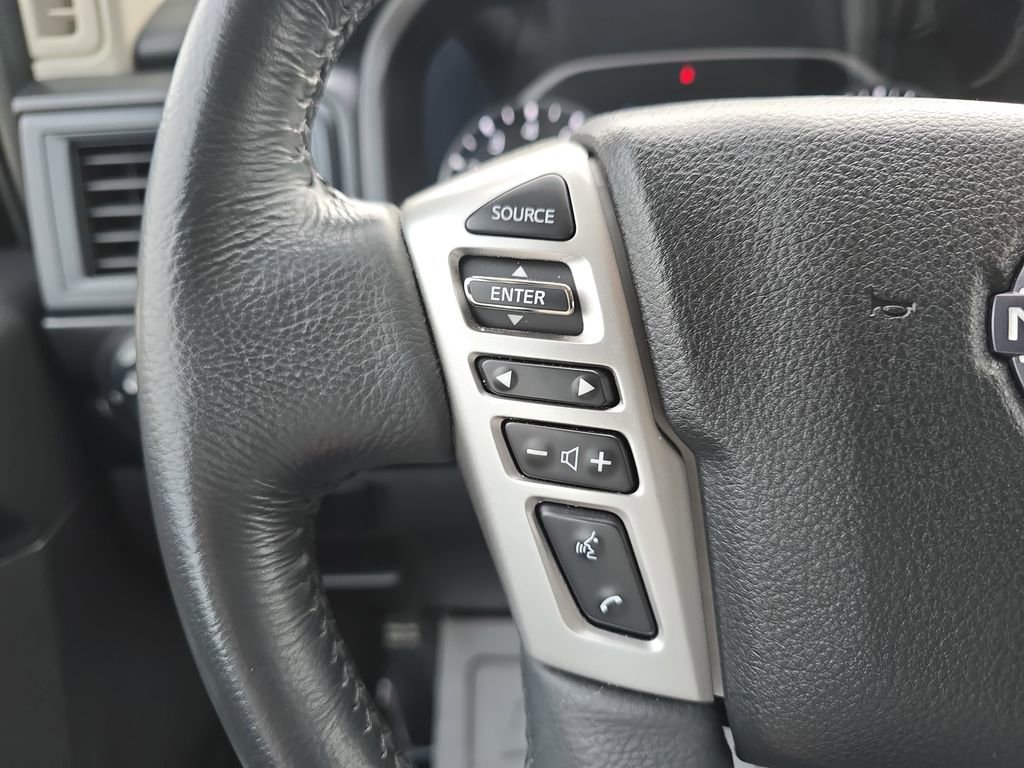 Used 2024 Nissan Titan SV w/ SV Convenience Package image 21