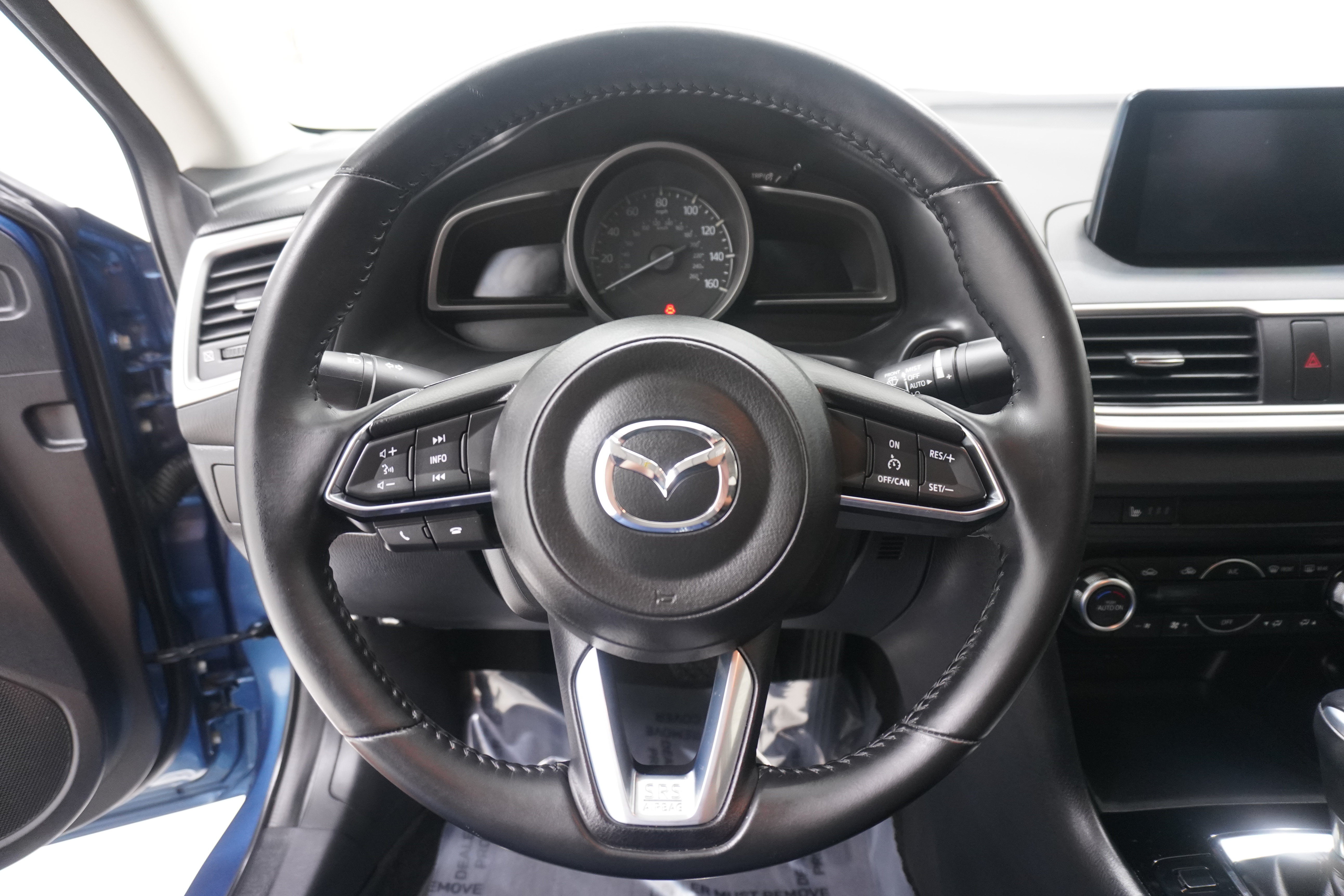 Used 2018 MAZDA MAZDA3 Touring FWD image 15