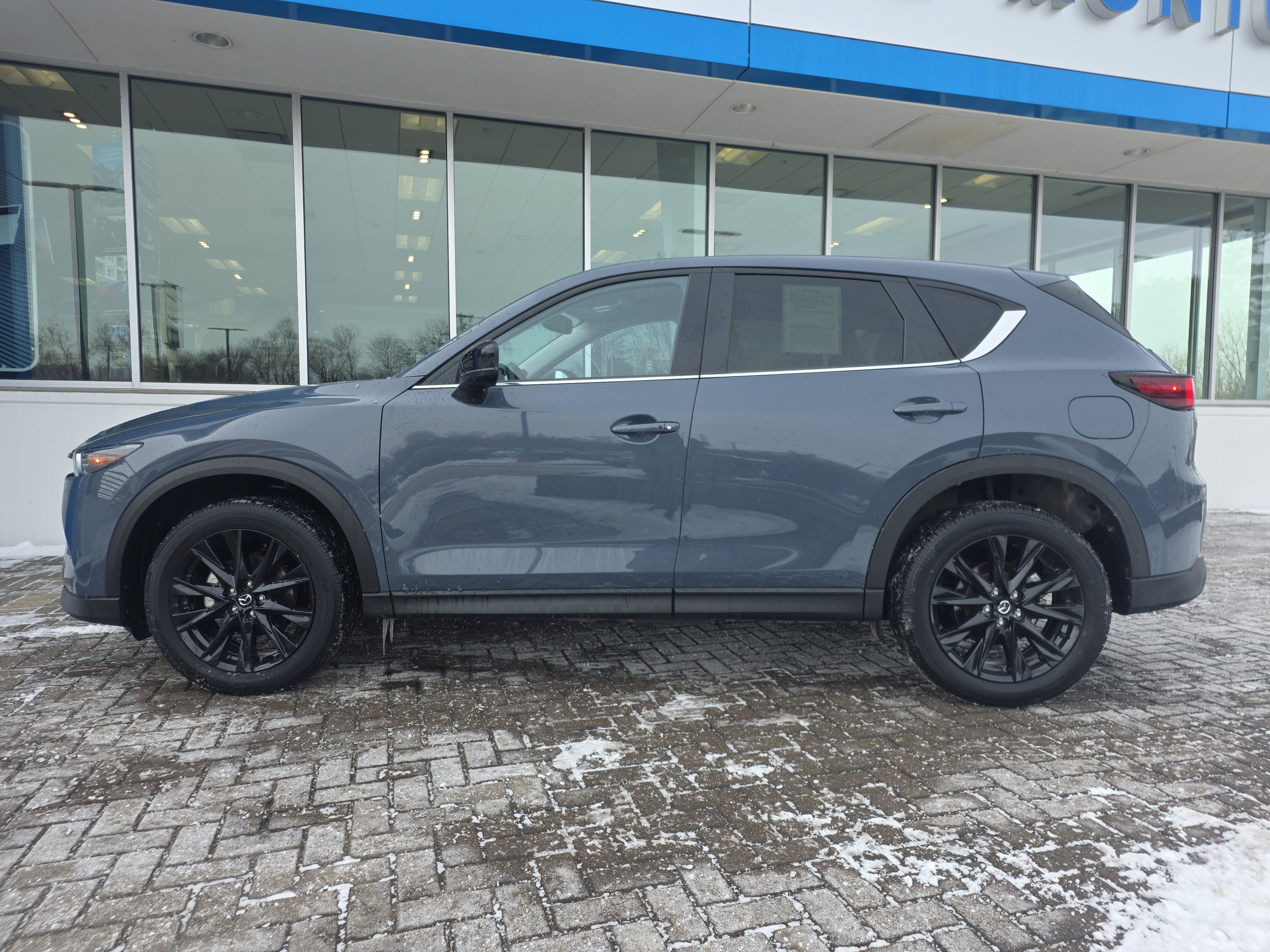 Used 2025 MAZDA CX-5 Carbon Edition image 2