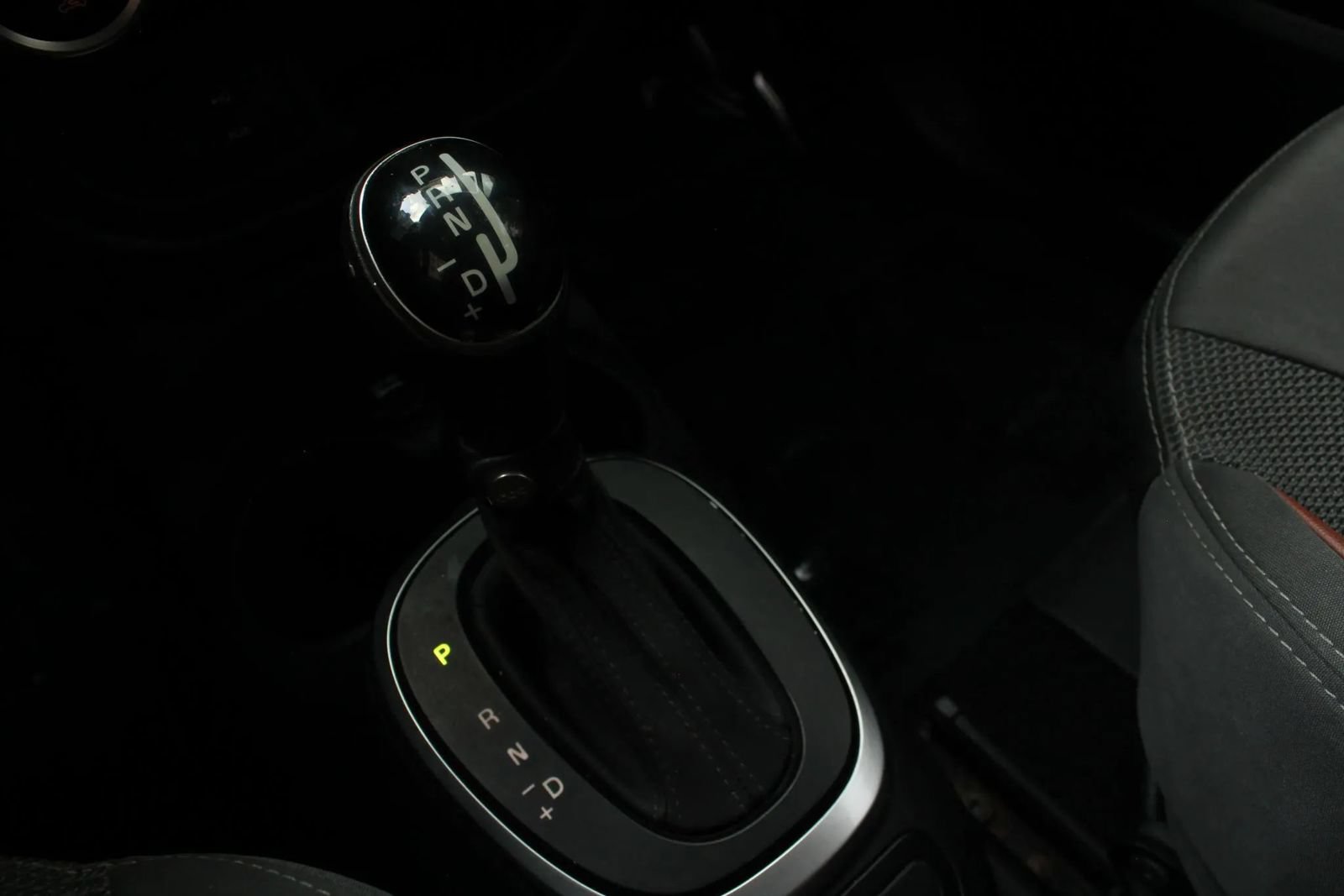 Used 2015 FIAT 500L Trekking FWD image 33