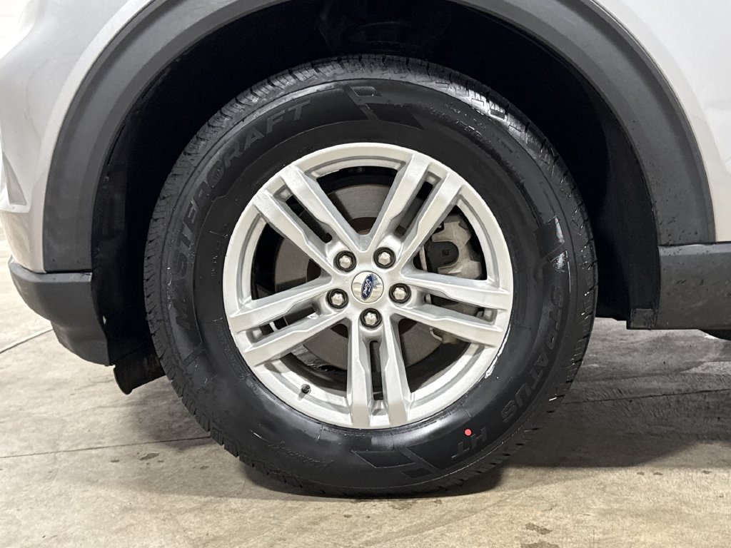 Used 2021 Ford Explorer XLT AWD/4WD image 27