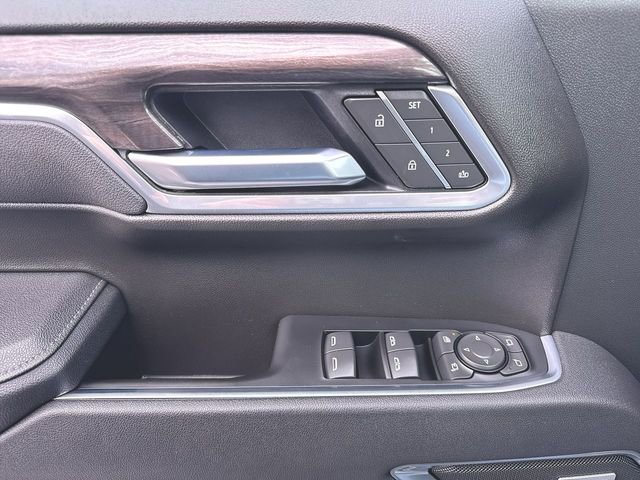 Used 2025 Chevrolet Silverado 1500 LTZ image 24