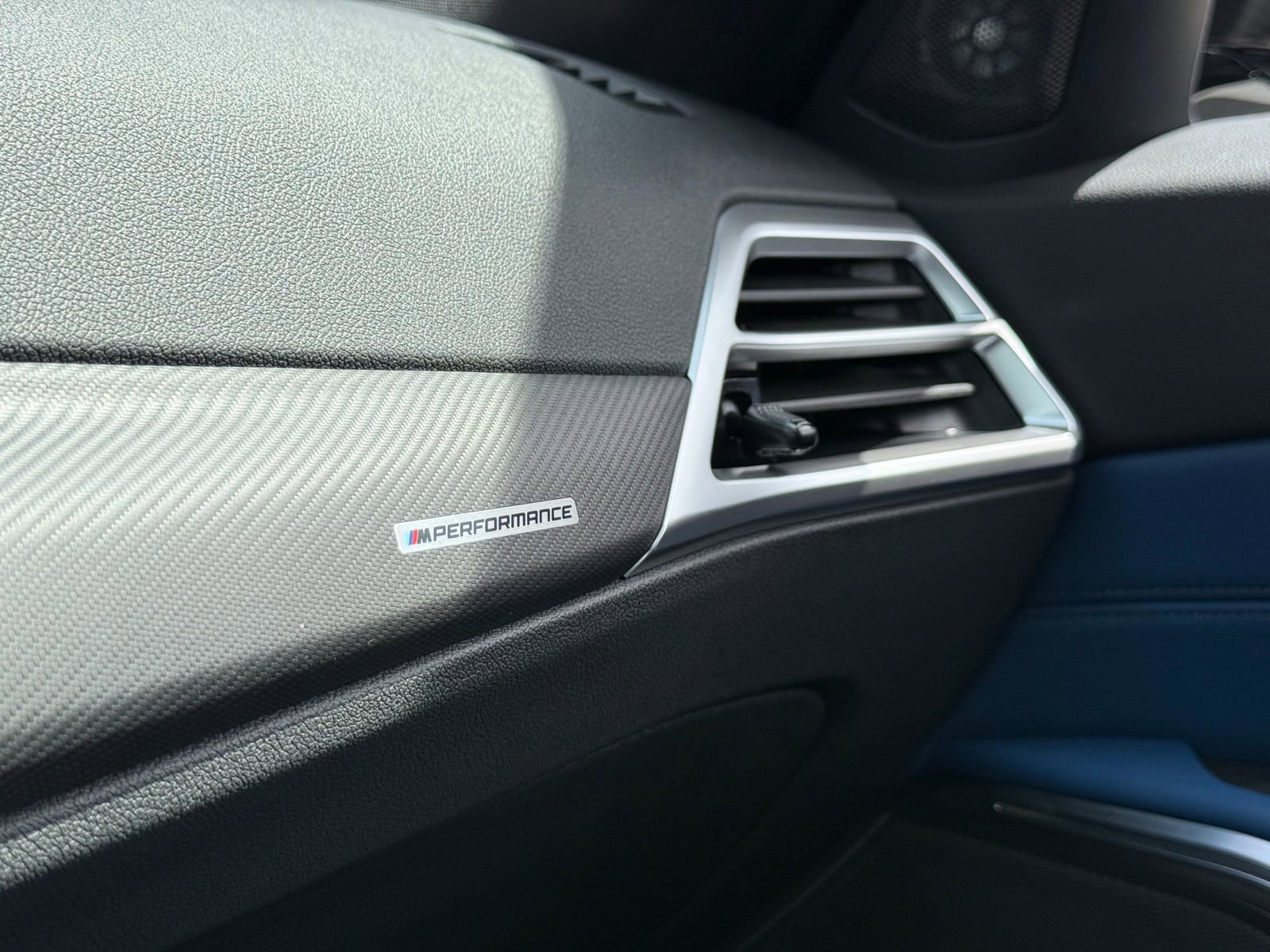 Used 2025 BMW M3 Competition w/ M Carbon Exterior Package AWD/4WD image 21