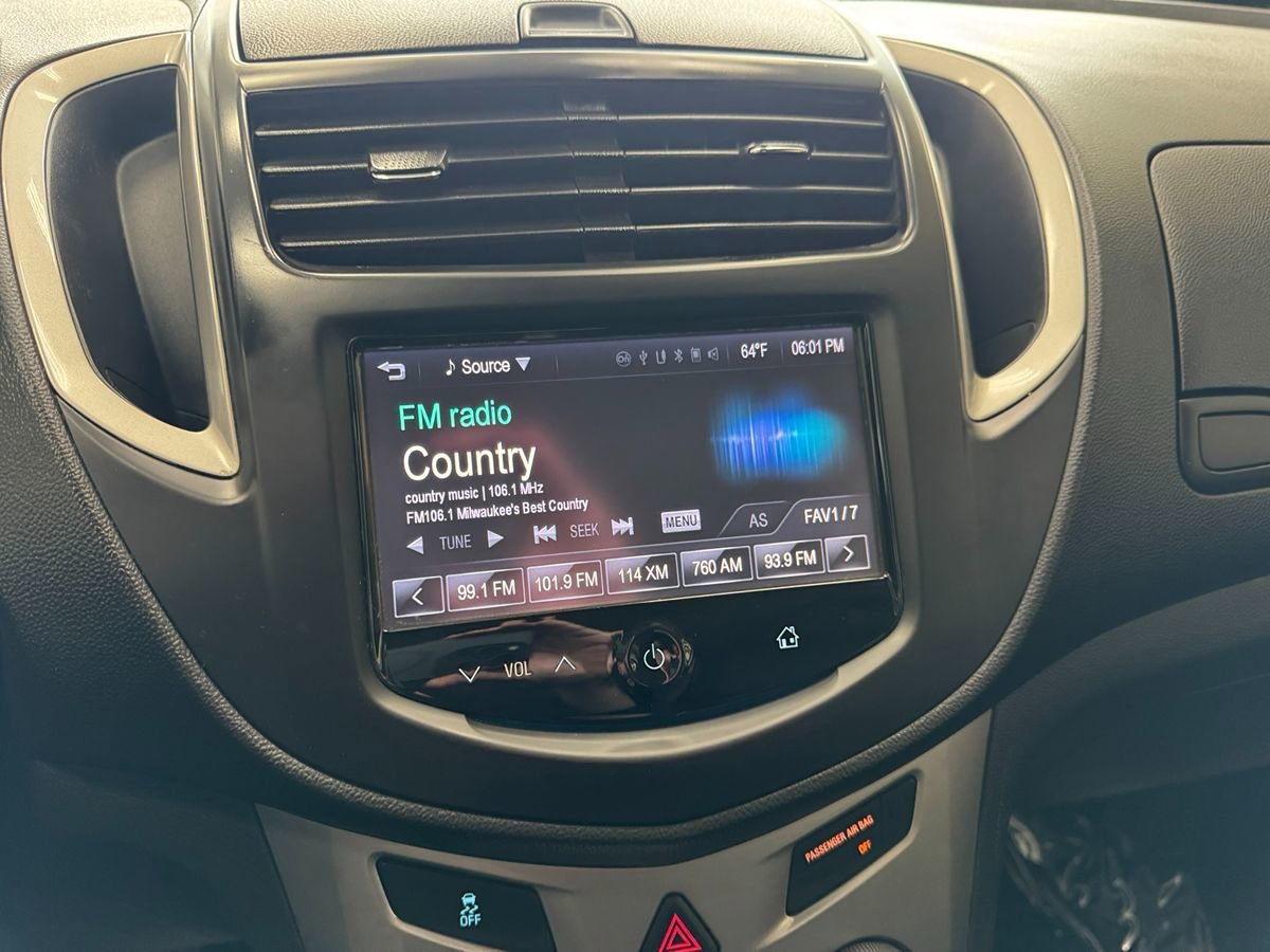 Used 2015 Chevrolet Trax LT FWD image 22