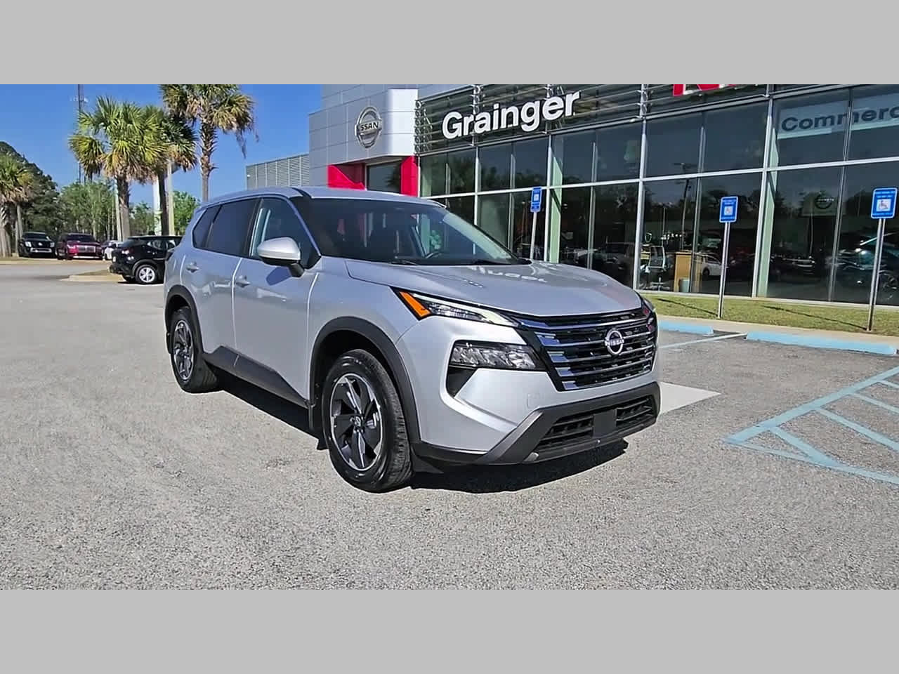 Used 2024 Nissan Rogue SV image 18