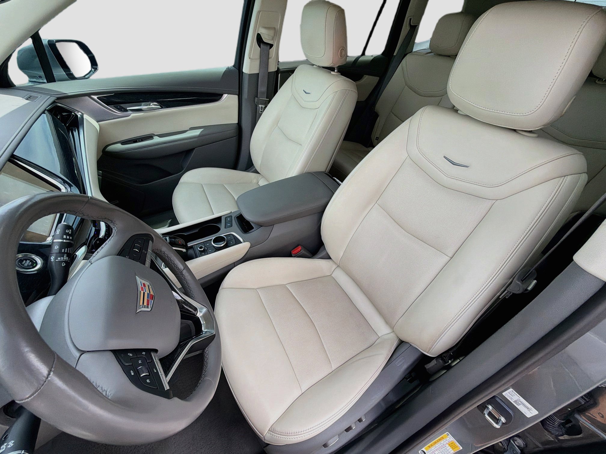 Certified 2024 Cadillac XT6 Premium Luxury w/ Technology Package FWD image 22