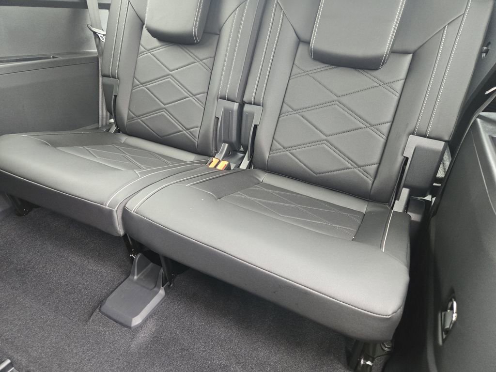 New 2026 Volkswagen Atlas SE image 22