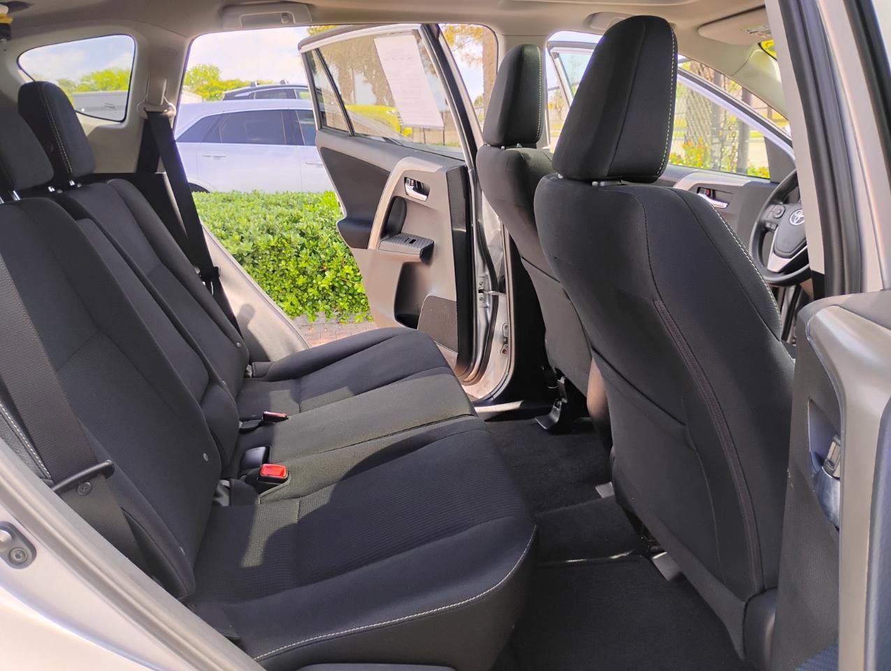 Used 2014 Toyota RAV4 XLE AWD/4WD image 39