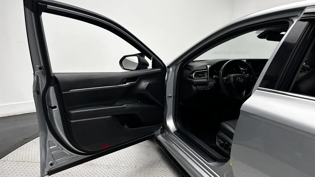 Used 2023 Toyota Camry SE AWD/4WD image 22