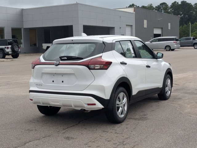New 2025 Nissan Kicks Play S FWD image 3