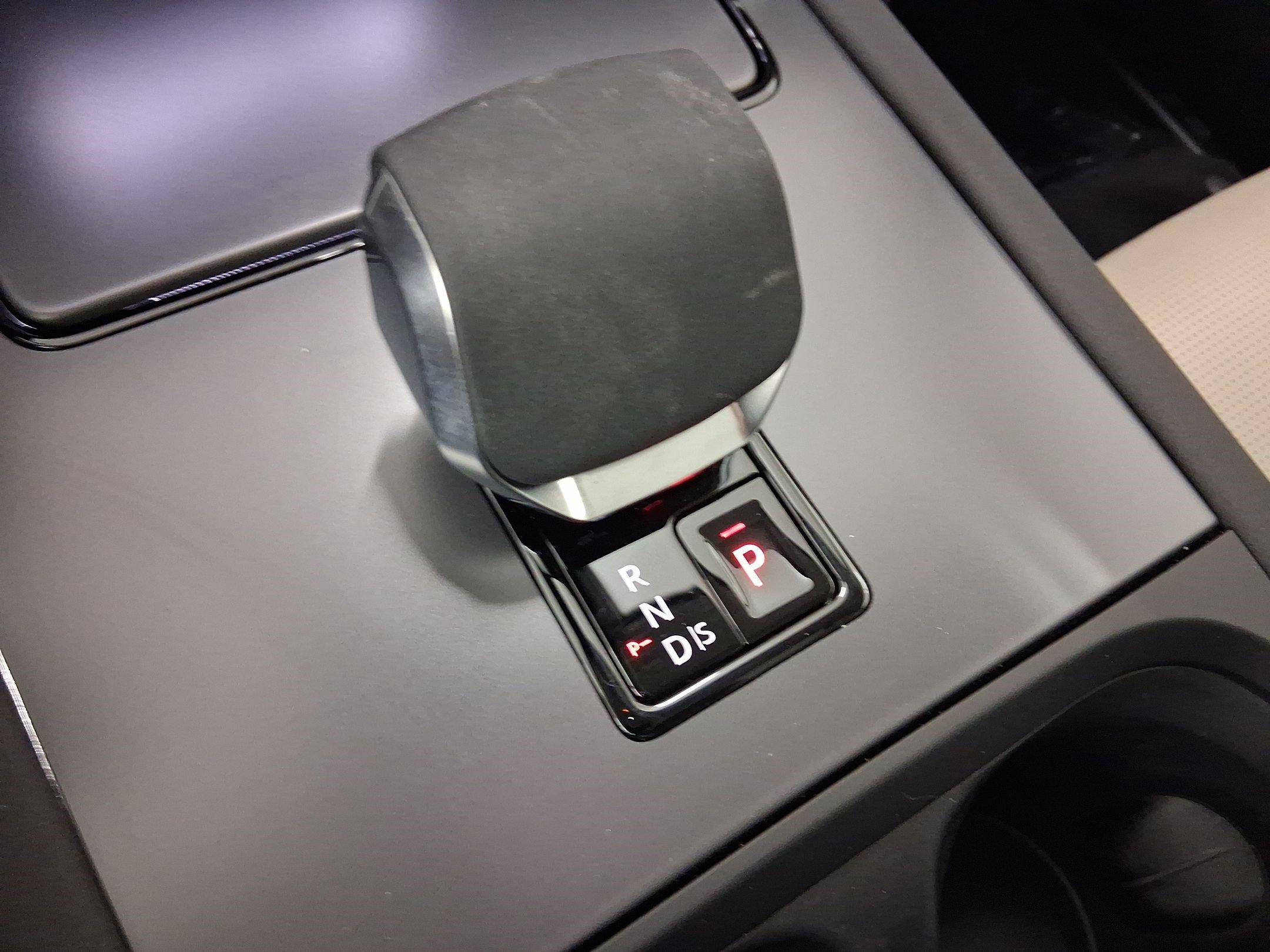 Certified 2025 Land Rover Discovery Sport S AWD/4WD image 27