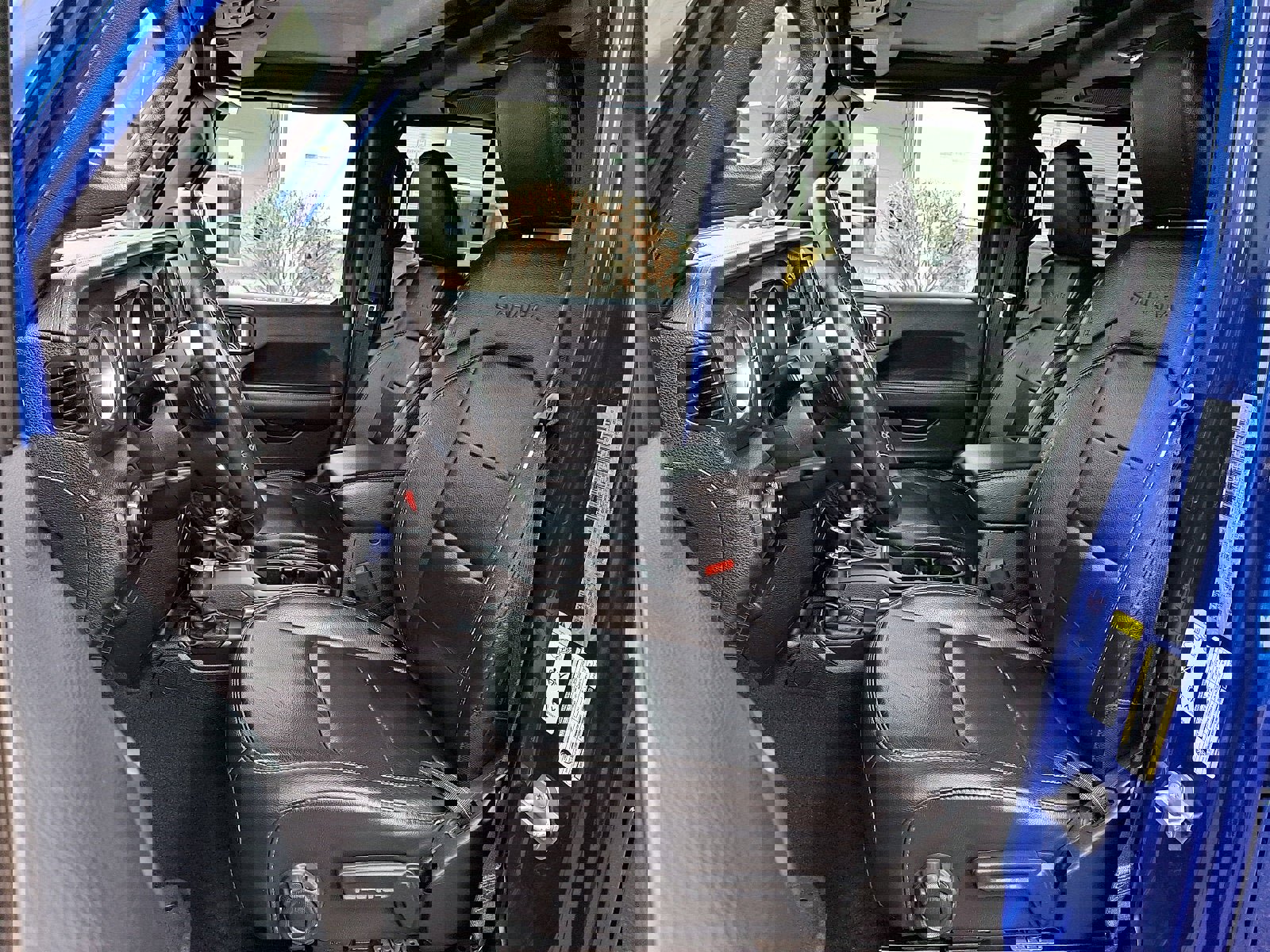 Used 2018 Jeep Wrangler Unlimited Sahara image 14