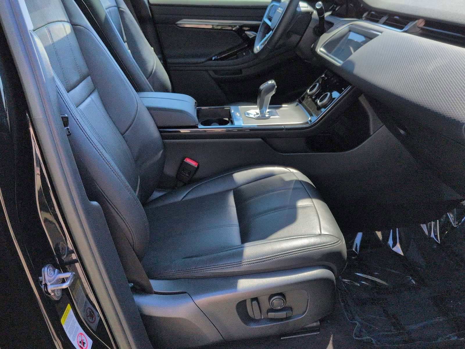 Used 2023 Land Rover Range Rover Evoque S AWD/4WD image 24