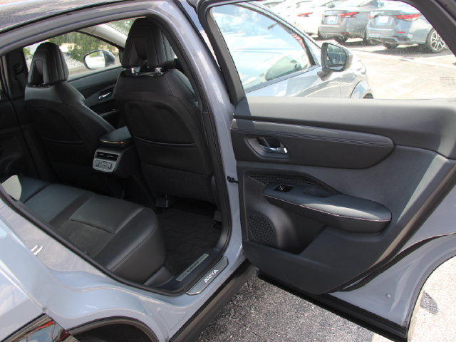 Used 2024 Nissan Ariya AWD image 27