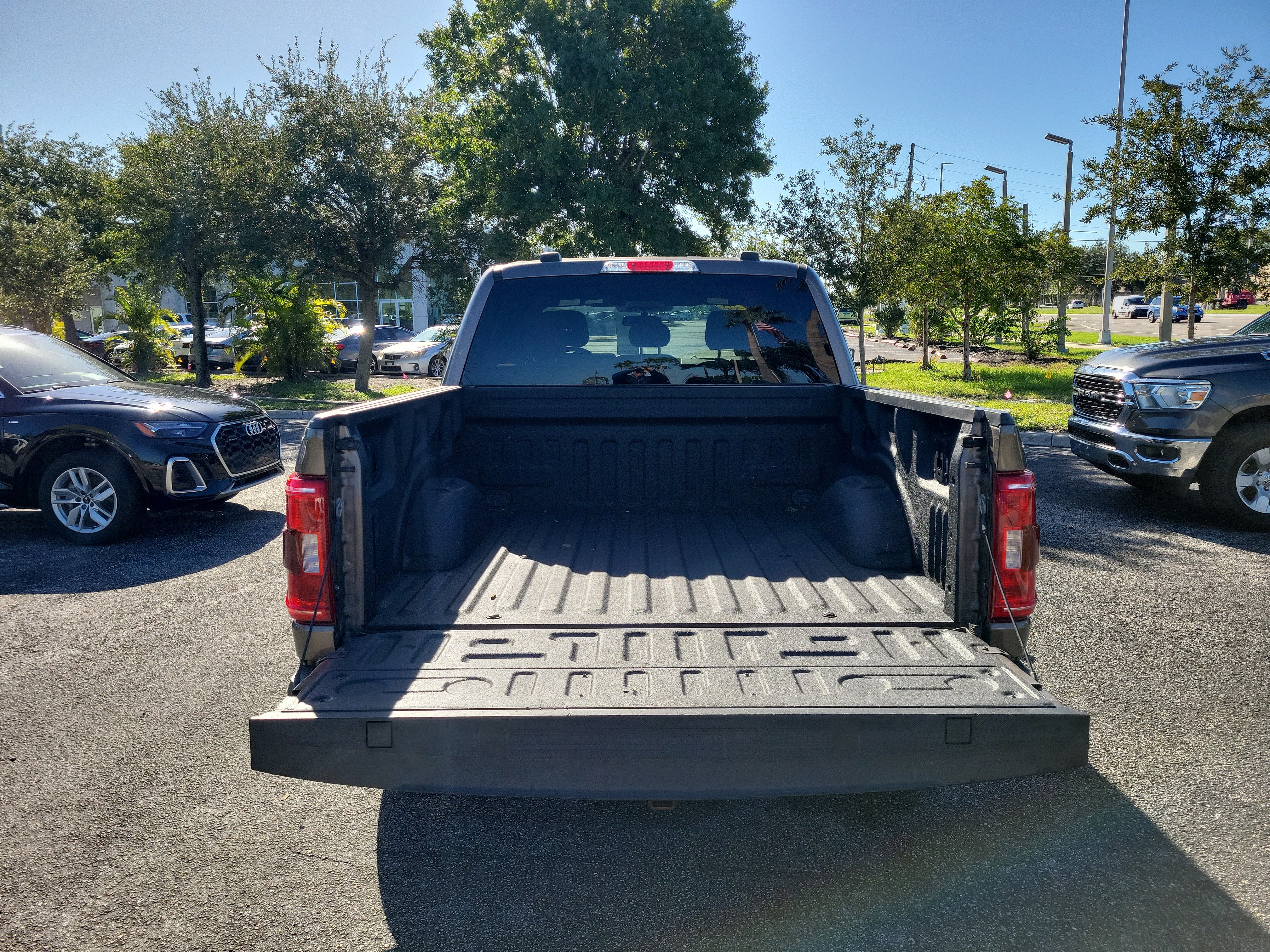 Used 2021 Ford F150 XLT w/ Equipment Group 302A High RWD image 8