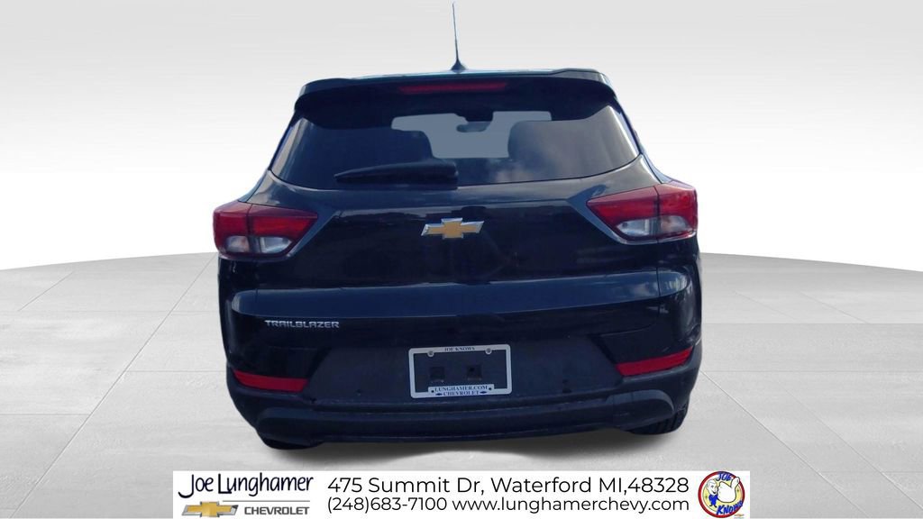 Used 2025 Chevrolet TrailBlazer LS w/ LPO, Blackout Package image 8