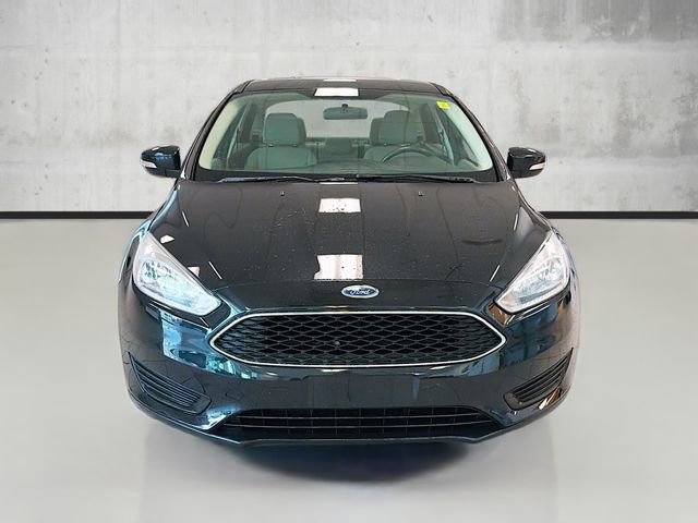 Used 2015 Ford Focus SE w/ SE Cold Weather Package image 2