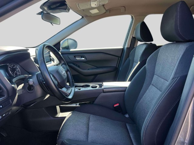 Used 2025 Nissan Rogue SV AWD/4WD image 16