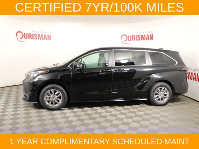 Used 2025 Toyota Sienna LE FWD image 5