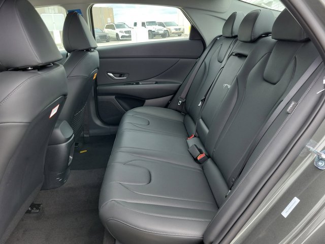 New 2026 Hyundai Elantra Limited FWD image 6