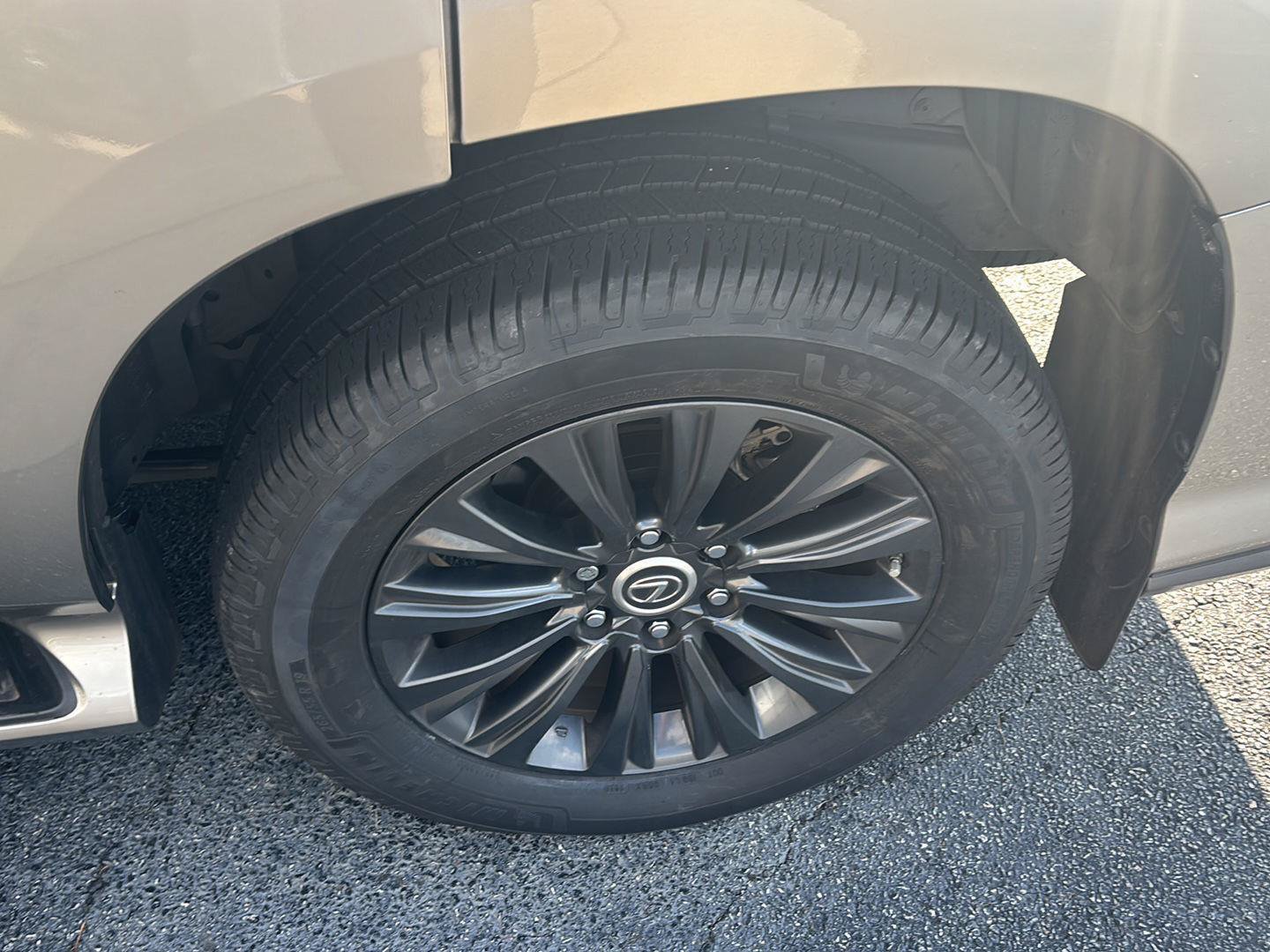 Certified 2020 Lexus GX 460 Premium AWD/4WD image 6