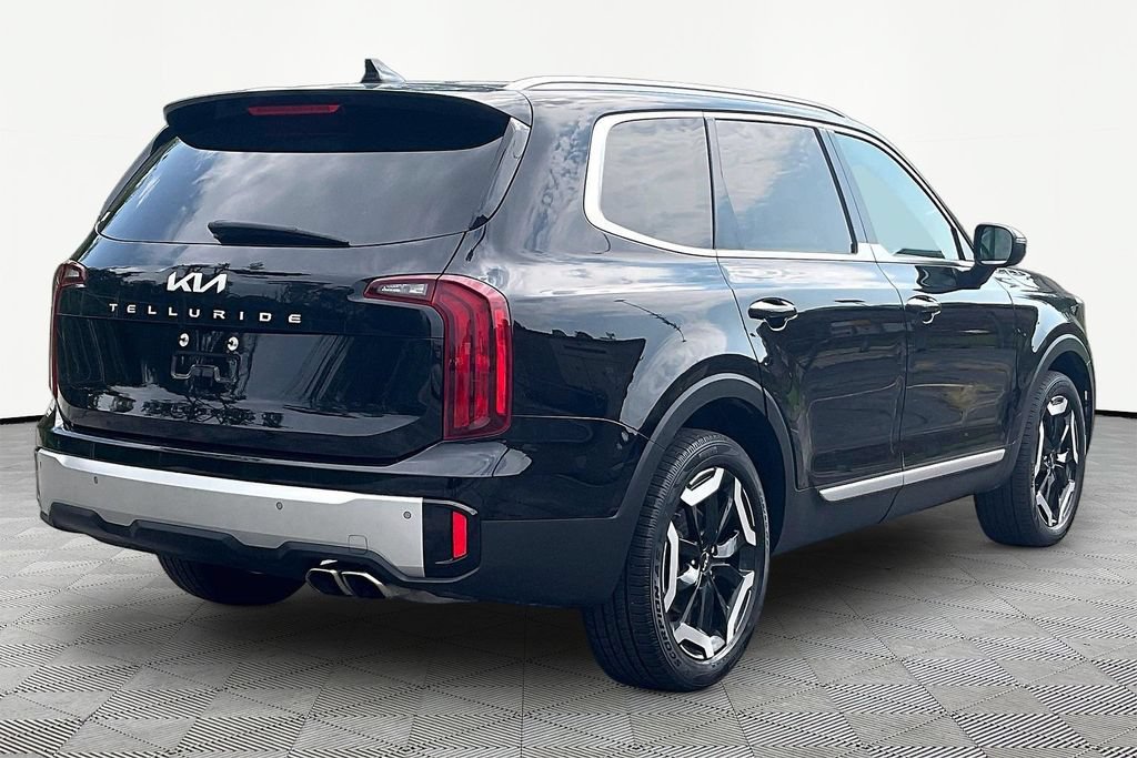 Used 2024 Kia Telluride S w/ S Sunroof Package FWD image 6