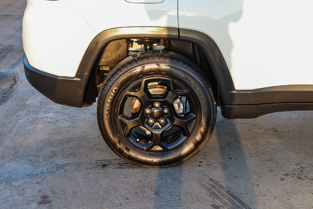 Used 2023 Jeep Compass Trailhawk AWD/4WD image 12