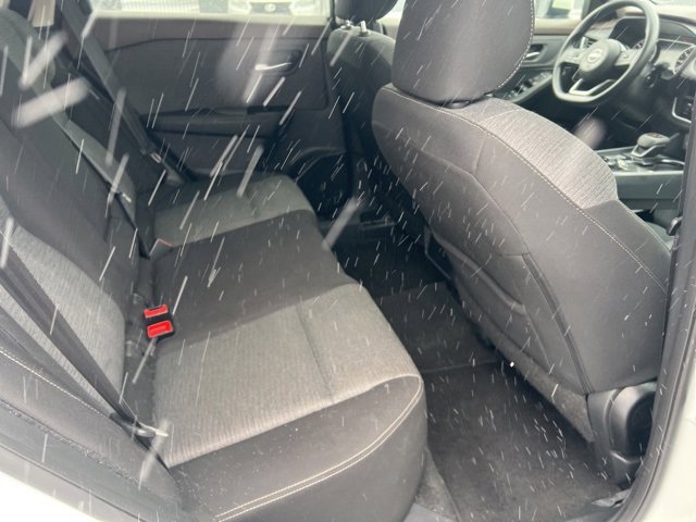 Used 2023 Nissan Rogue SV image 28