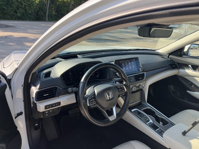 Used 2021 Honda Accord Touring image 10