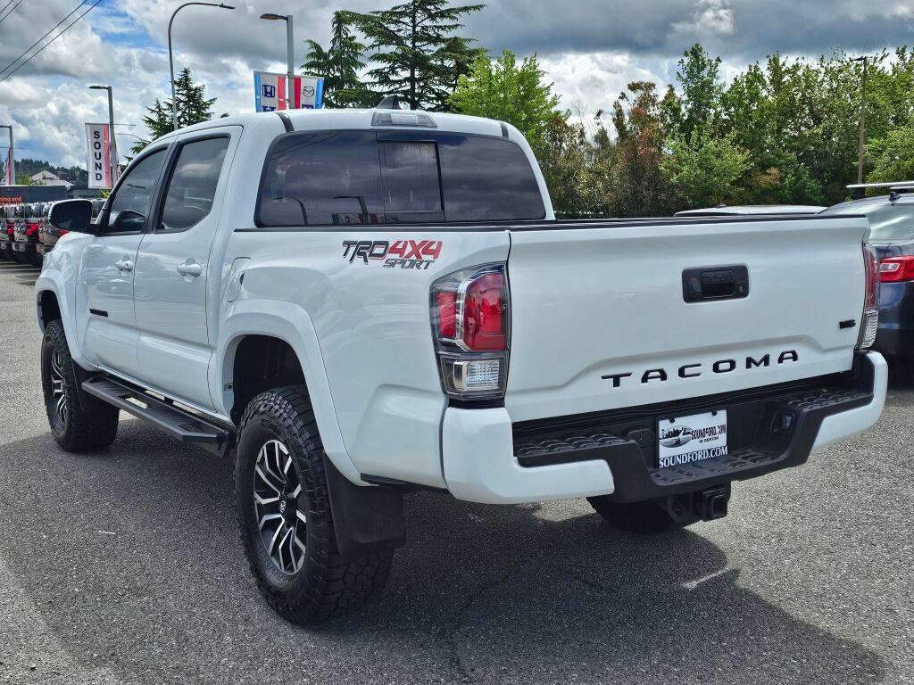 Used 2022 Toyota Tacoma TRD Sport w/ Black Out Package (TMS) AWD/4WD image 3