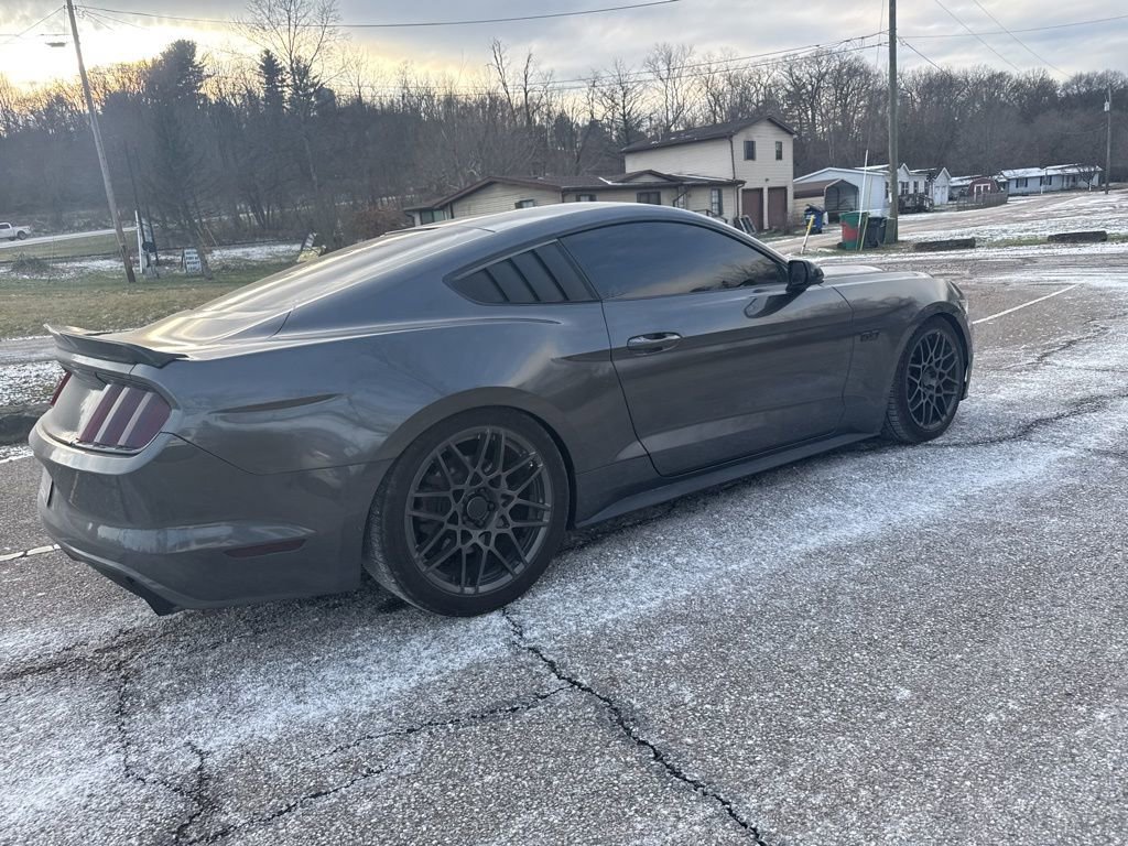 Used 2015 Ford Mustang GT image 4