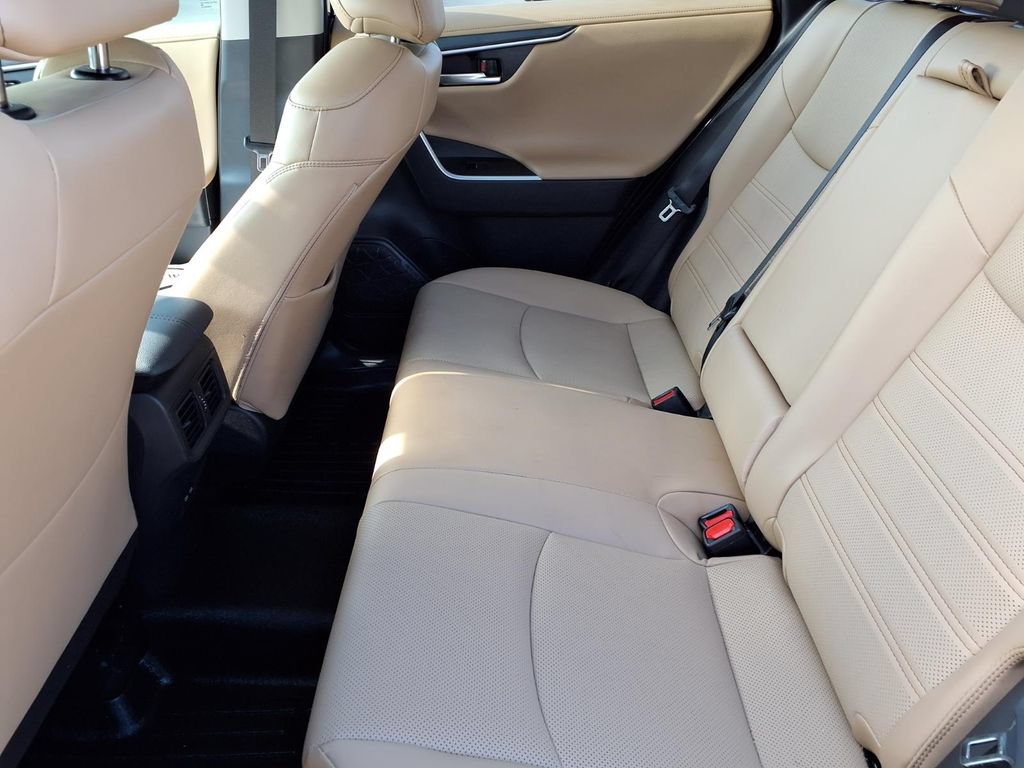 Used 2025 Toyota RAV4 Limited FWD image 11
