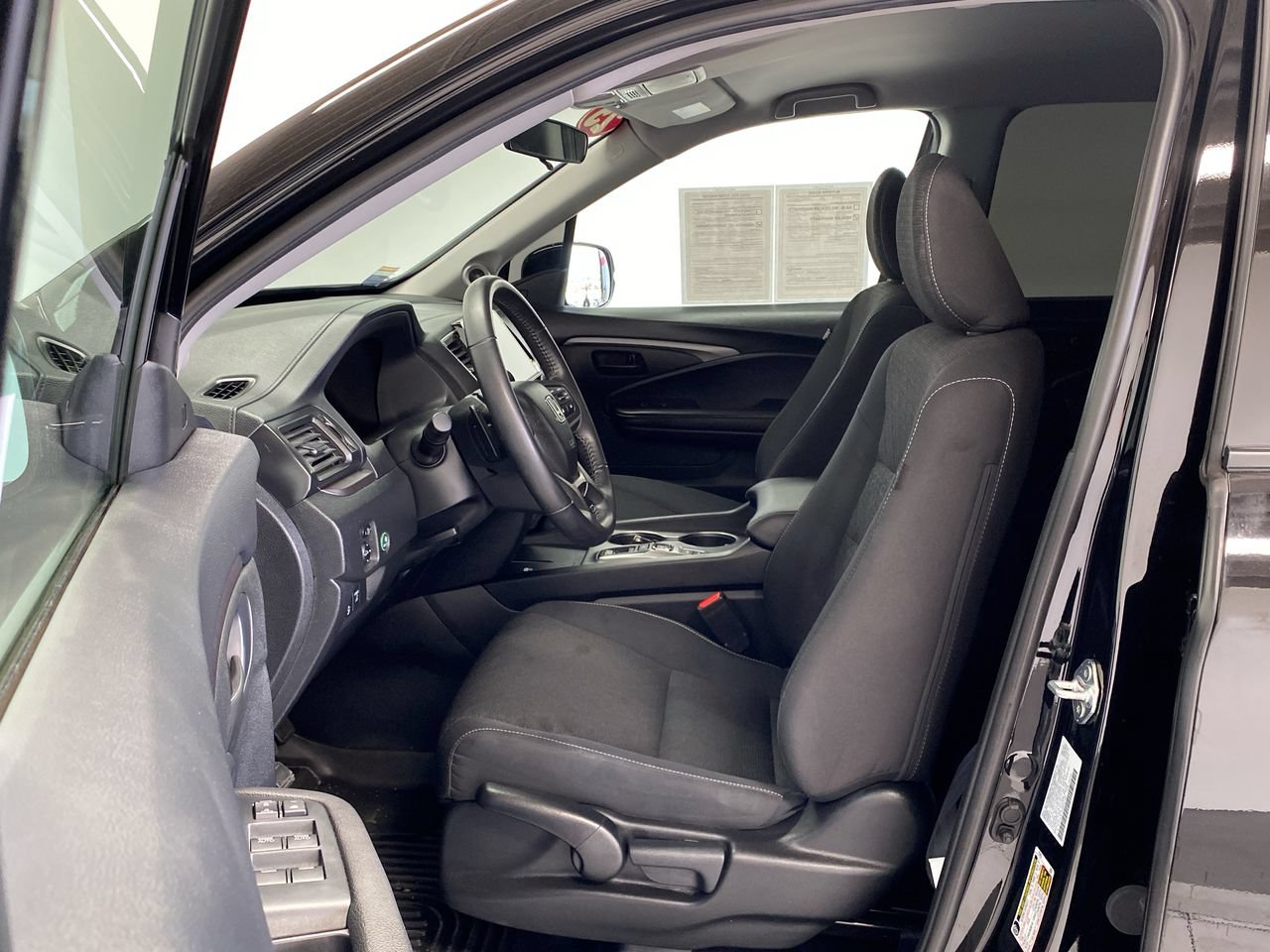 Used 2025 Honda Ridgeline Sport image 16